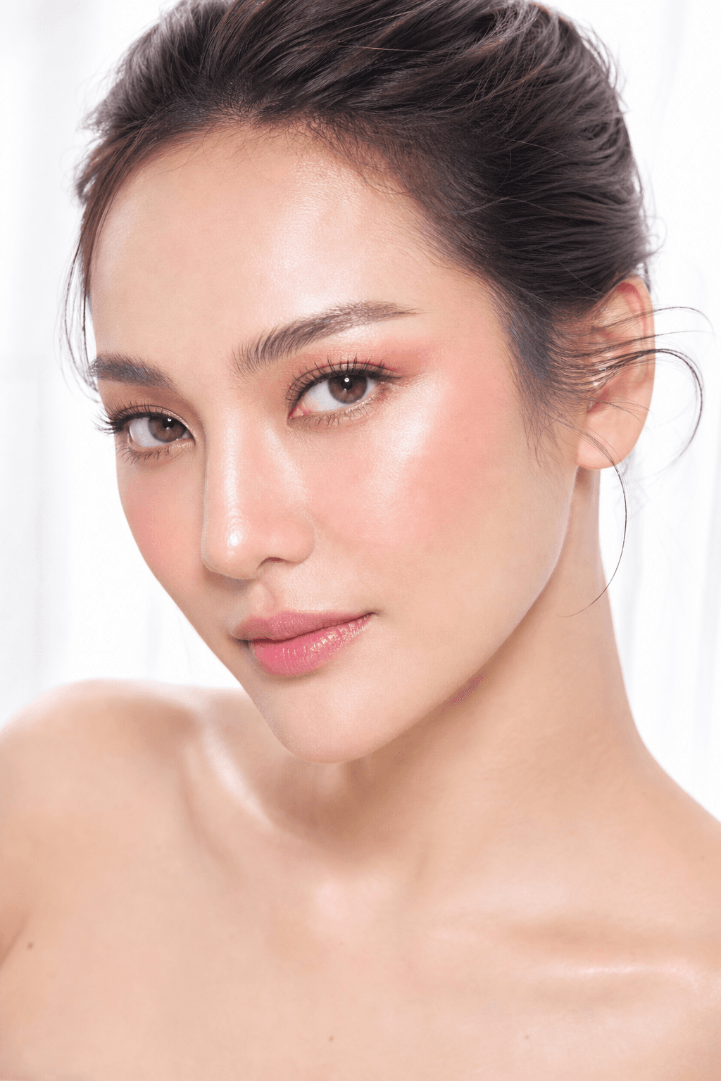 Warm Ivory พลอย